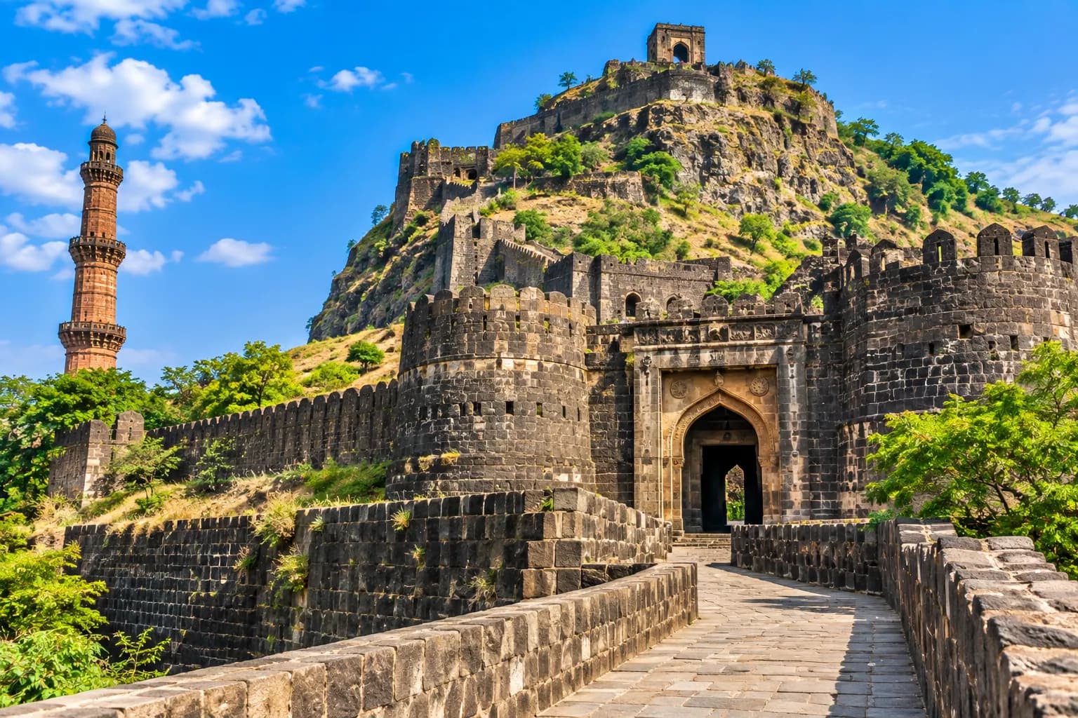 Daulatabad Fort (Devagiri Fort)